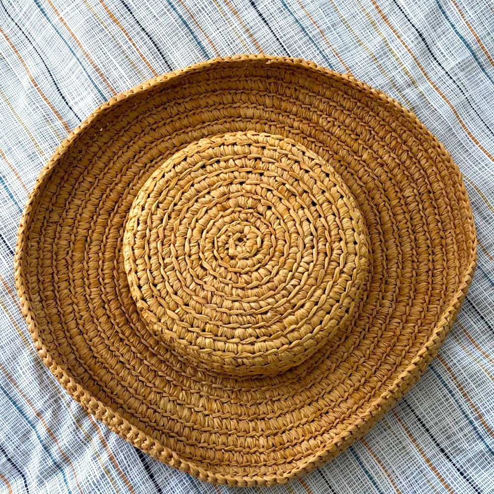 Vintage Helen Kaminski raffia hat
